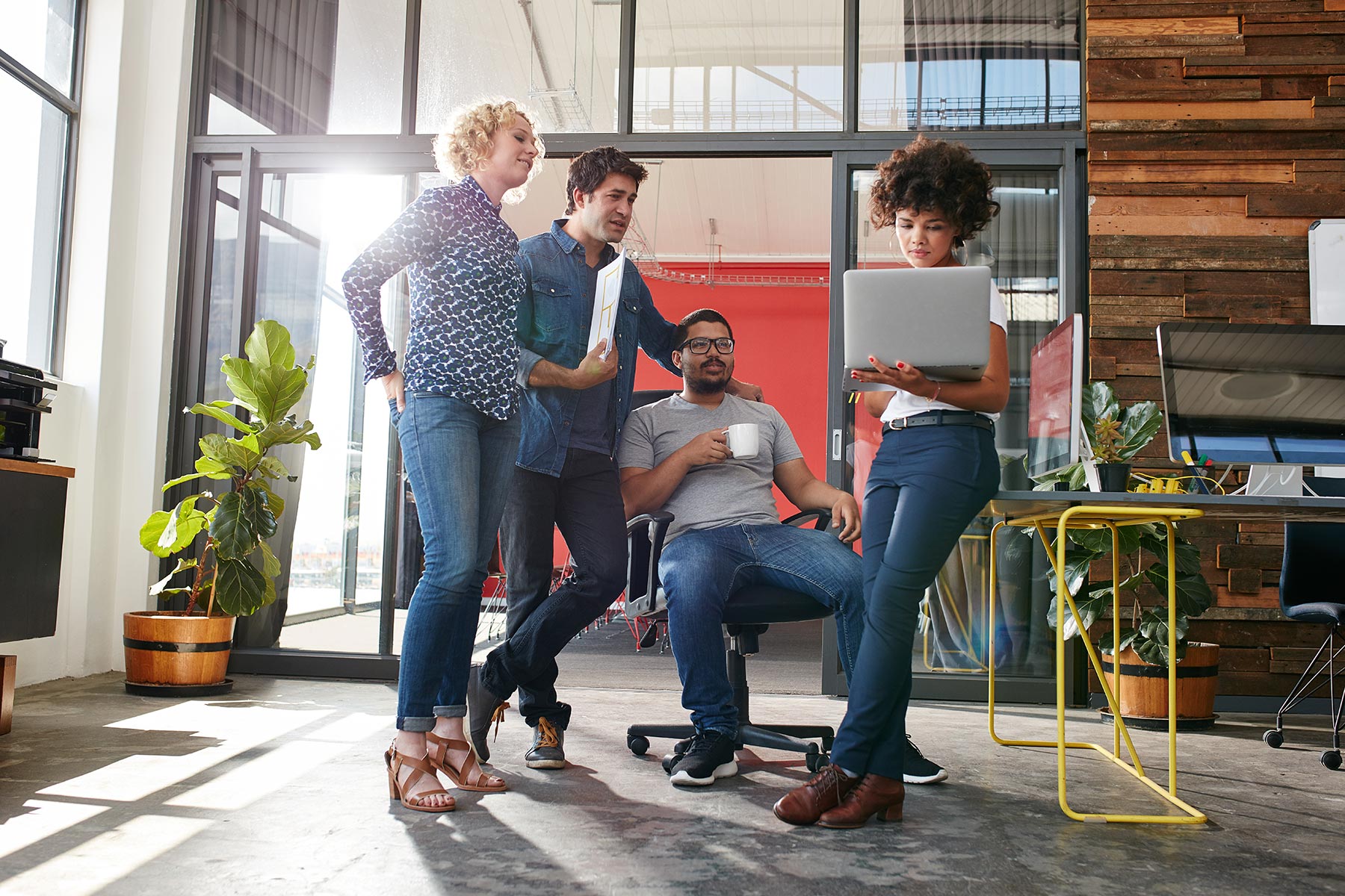 Consectetur Mattis Fermentum Ullamcorper Ipsum Multiracial Group Of Designers Meeting In Modern O PDKDT2P